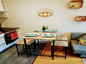 Dining - Cozy Apartment for 2 in Antibes (Antibes)