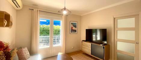 Apartment | Living area