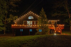 Exterior - Wellness Escape I Sauna, Hot Tub, Theater & Game Room (East Stroudsburg)