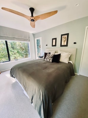 Exclusive House, 3 Bedrooms, Mountain View | Iron/ironing board, free WiFi - Omiha Exclusive Retreat (Waiheke Island)