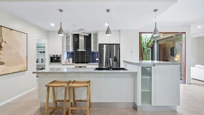Fridge, microwave, oven, stovetop - Shambala at Palm Cove – Private Pavilion Home with Pool and Tropical Gardens (Palm Cove)