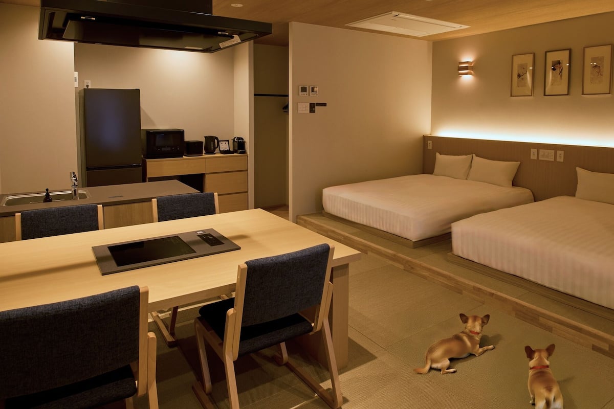 Apartamento básico, lanai, vistas a la montaña (C,Dog friendly) | Escritorio, wifi gratis, ropa de cama