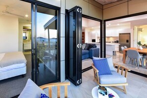 TV - Hidden Cove 17 (Hamilton Island)
