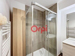 Bathroom - Apartment in a residence with swimming pool (SAINTE MAXIME)