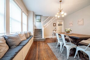 Living area - Leonard (Indianapolis)