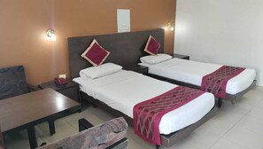 أسرّة قابلة للطي وملاءات أسرّة