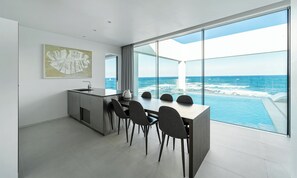 Free WiFi - STARSCAPE Pool Villa (Pohang)
