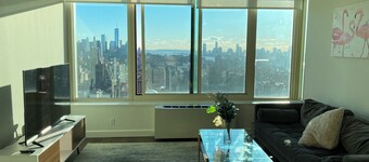 Floor-to-Ceiling Downtown Views • Prime Location • Luxury 1BR
