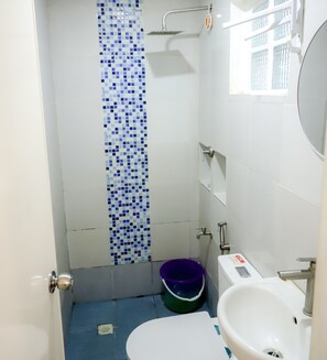 Bathroom - Clark Stays Yellow (Mabalacat City)