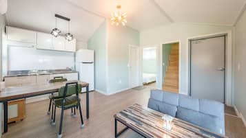 Basic-Zimmer, 1 Schlafzimmer (Gray House1 (BBQ/Distant Ocean View))