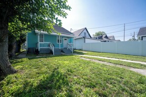 Exterior - Barth (Indianapolis)