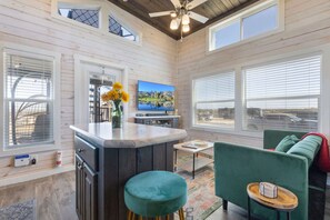 TV, offices - Tiny Treasure : Rooftop Deck | Hot Tub | Pet Friendly (Fredericksburg)