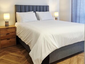 Luxury Apartment, Balcony, City View | In-room safe, iron/ironing board, free WiFi - Crystal Towers Studio by CENTURY CLUB (Century City)