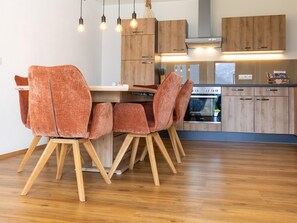 Fridge, oven, stovetop, dishwasher - Beautiful apartment in a quiet location (Zellberg)