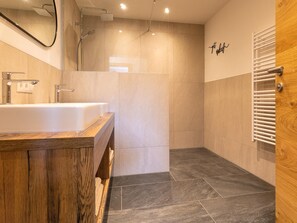 Shower - Beautiful apartment in a quiet location (Zellberg)