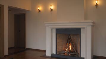 Deluxe Double Room, Balcony, Mountain View | In-room safe, blackout curtains, free WiFi