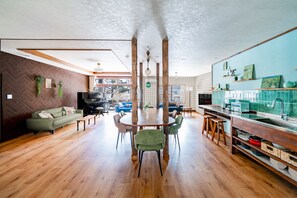 Apartment | In-room dining - CHALEUR (Sapporo)
