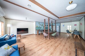 Living area - CHALEUR (Sapporo)