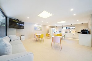 Reception - Hotel Urbanstay (Jeonju)