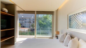 Ảnh chưa phân loại, 3 trong số 8 ảnh, nút