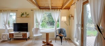 Pacific View Cottage - 100’ High w/ Ocean Views