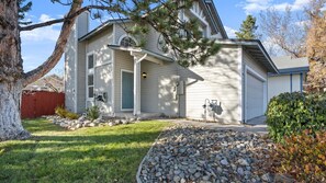 3 عدّة غرف نوم وخدمة الإنترنت