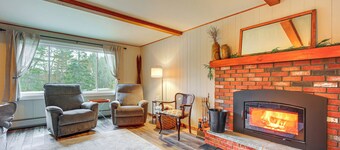 4 Mi to Bromley Mtn: Family-Friendly Retreat!