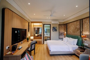 Premium Cottages with Balcony | Desk, laptop workspace, free WiFi