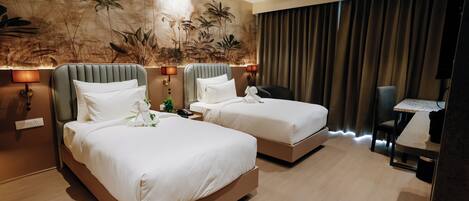 Desk, laptop workspace, free WiFi