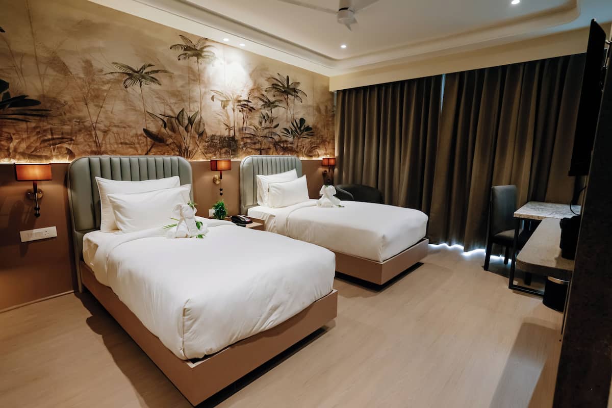 Desk, laptop workspace, free WiFi