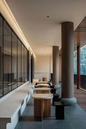 Lobby sitting area - E Hotel-Kuanzhai Alley (Chengdu)