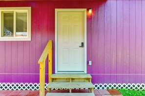 Exterior detail - Near Dtwn & Space Center: Tiny Home in Picayune (Picayune)