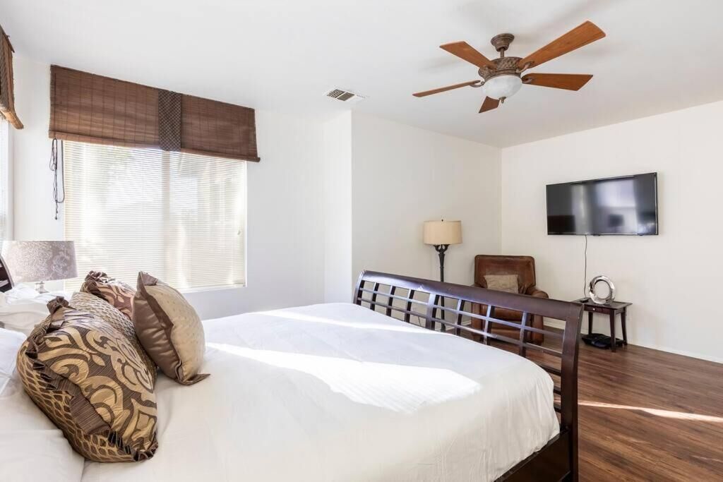 Ropa de cama de alta calidad y cortinas blackout 