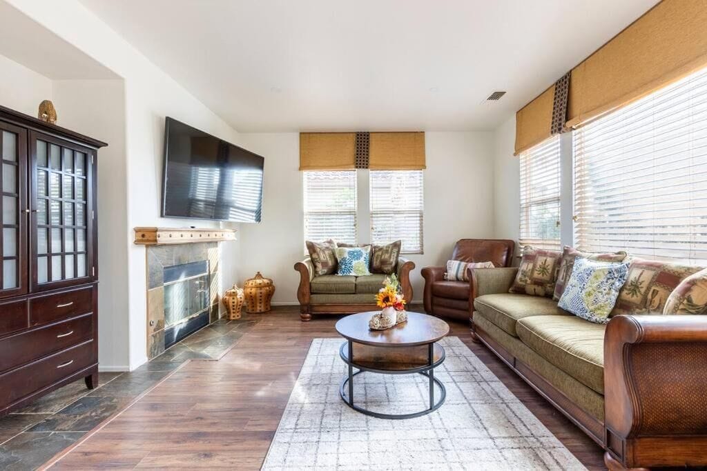 Family House, Garden View | Living area