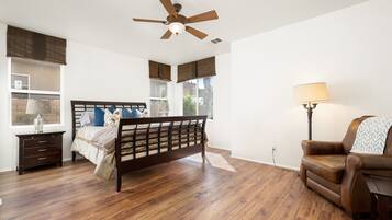 家庭独立别墅, 花园景观 | 高档床上用品、遮光窗帘、熨斗/熨衣板、免费 WiFi