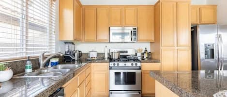 Family House, Garden View | Private kitchen | Fridge, microwave, stovetop, cookware/dishes/utensils