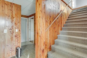 Interior - Near Tennessee River! Pet-Friendly Family Cottage! (Savannah)