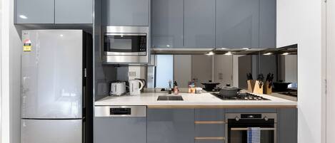 Fridge, microwave, oven, stovetop