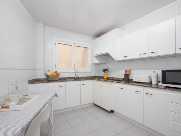 Apartment | 2 bedrooms - Apartamento de Verano a 50 Metros DEL Puerto (Ses Salines)