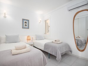 Apartment | 2 bedrooms - Apartamento de Verano a 50 Metros DEL Puerto (Ses Salines)