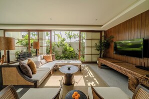 TV - Bali Luxury Escape in Canggu (Canggu)