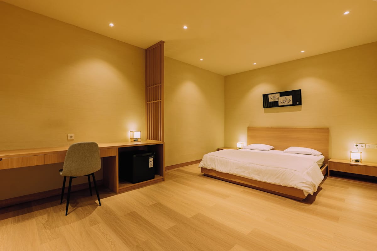 Japanese-style Suite | Minibar, desk, laptop workspace, free WiFi