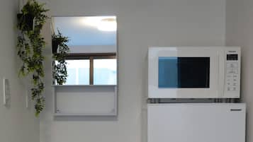 Tremannsrom – comfort, 1 dobbeltseng med sovesofa, ikke-røyk, privat bad | Blendingsgardiner og wi-fi (inkludert)