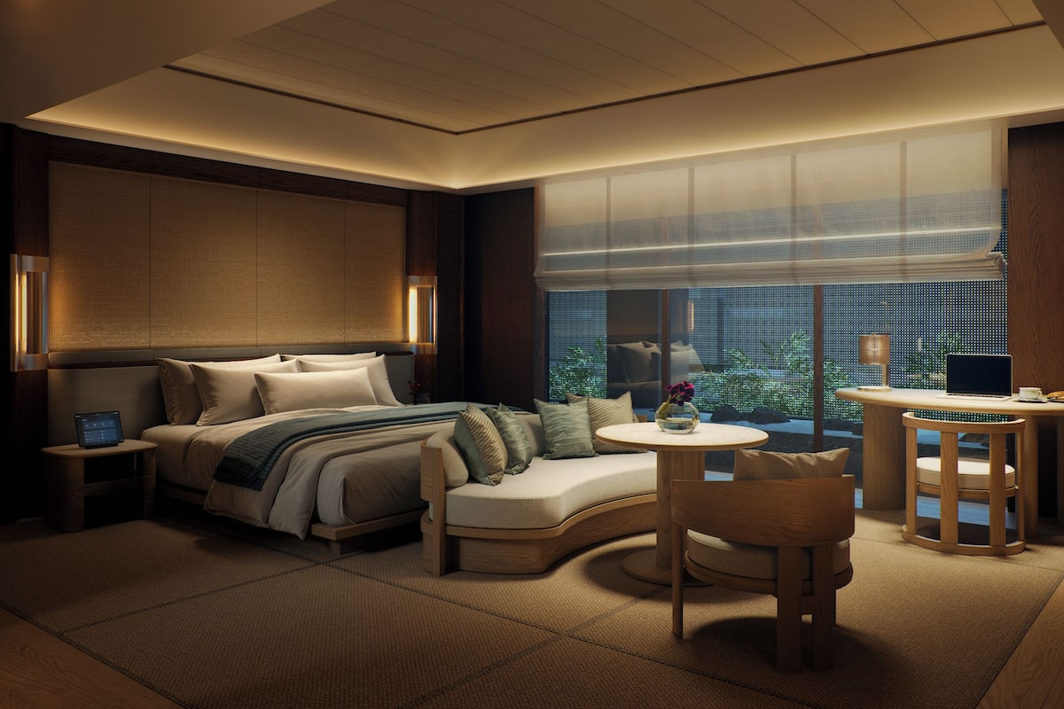 Suite | Free minibar items, in-room safe, iron/ironing board