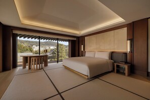 普通套房, 1 張特大雙人床, 轉角 | 迷你吧贈品、房內夾萬、免費嬰兒床、床單