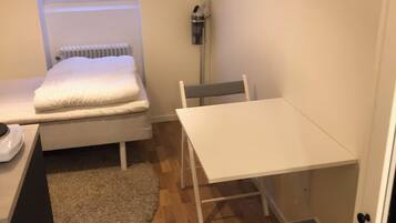 Fer et planche Ă repasser, Wi-Fi, draps fournis