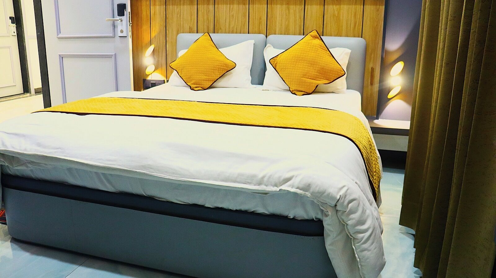 Chambre Deluxe | Bureau, espace de travail pour ordinateurs portables