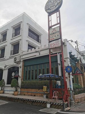 City view from property - The One Hotel (Pattaya)