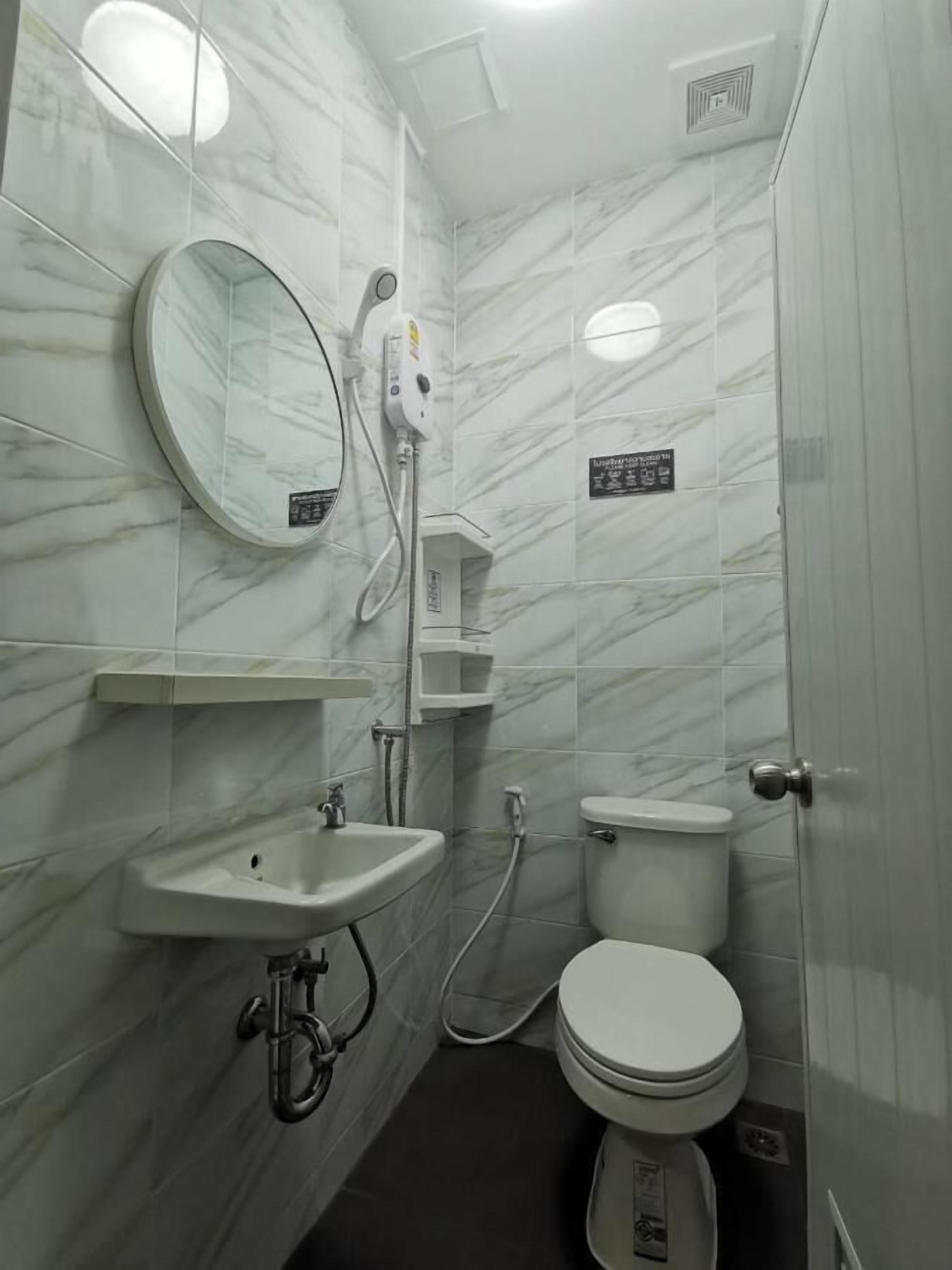 Shower, towels, soap, shampoo