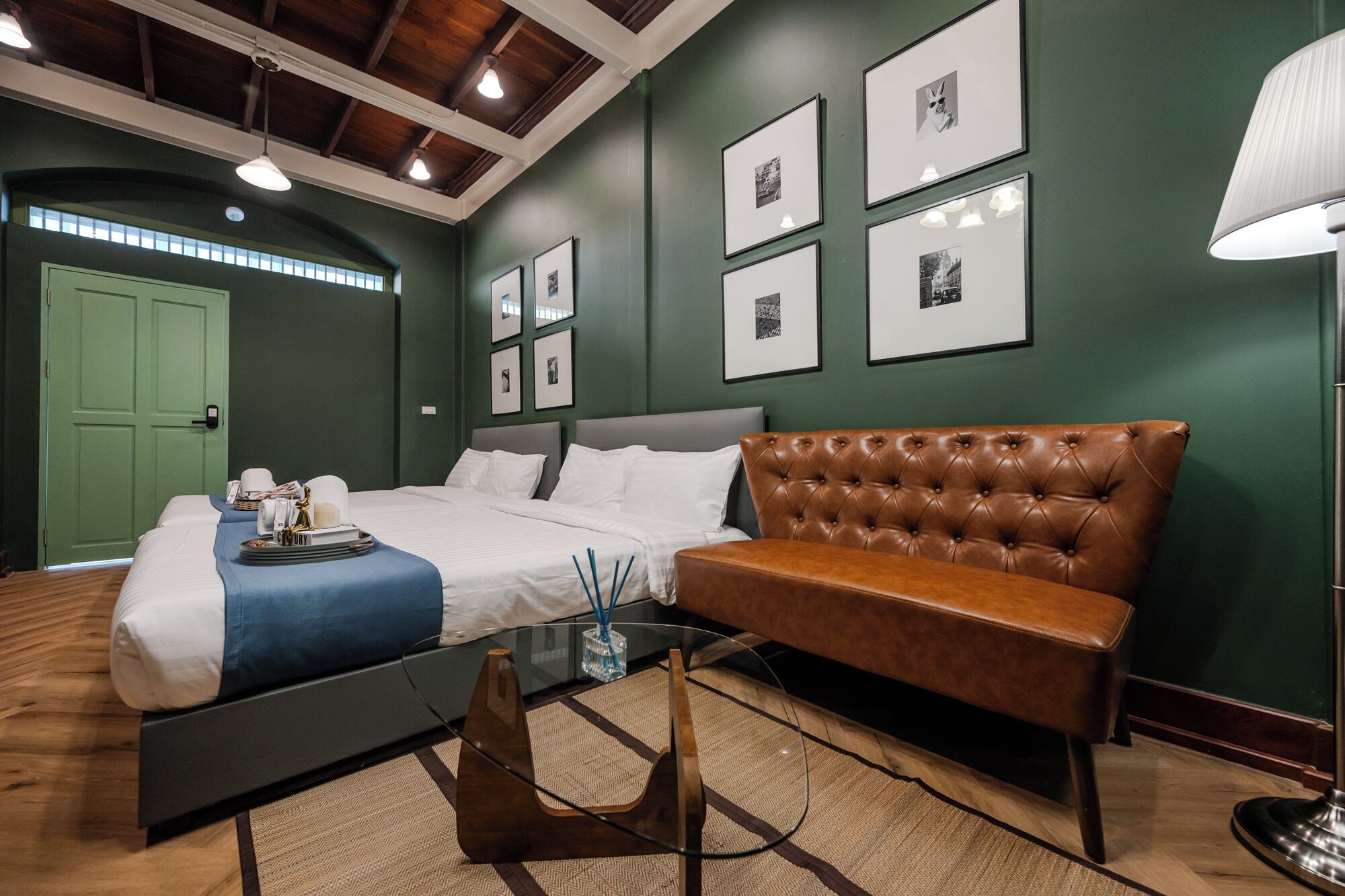 Familieværelse til 4 personer - 2 queensize-senge - ikke-ryger | Gratis Wi-Fi